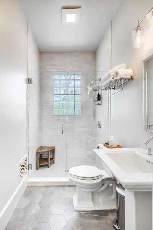 27 Northwood Avenue NE