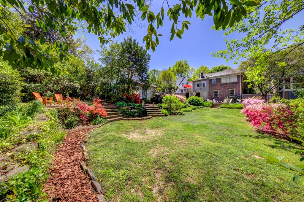 27 Northwood Avenue NE