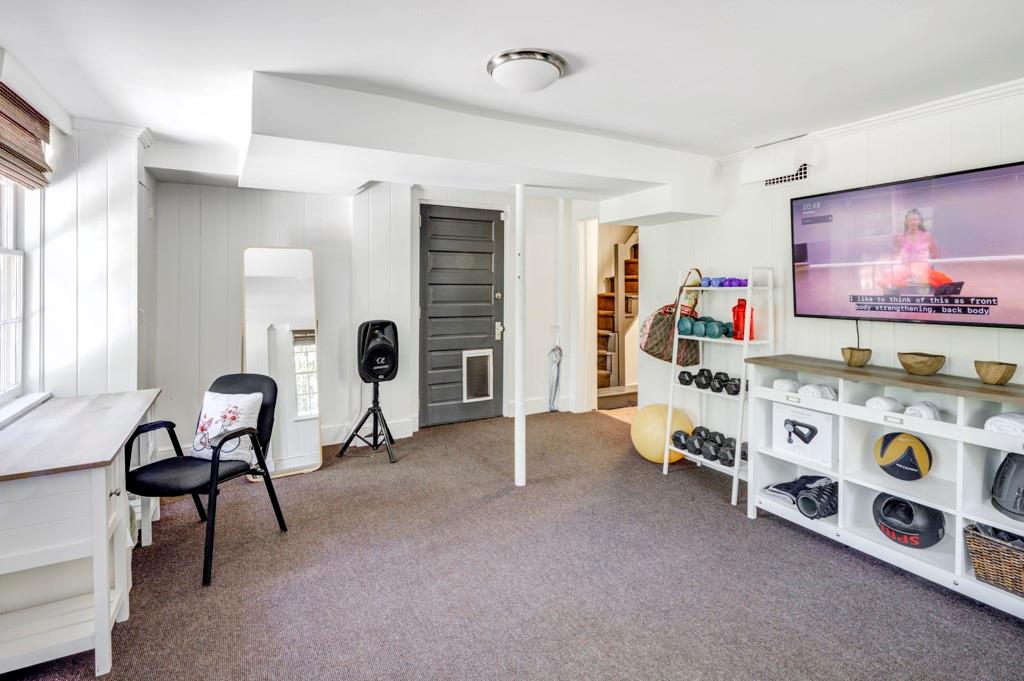 27 Northwood Avenue NE