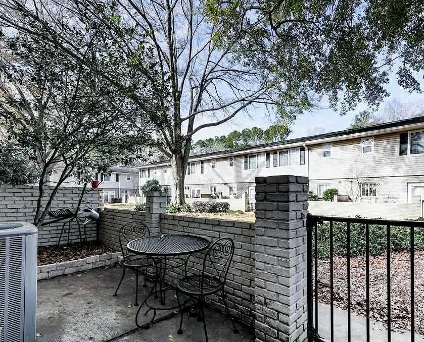 6940 Roswell Road Unit 8F