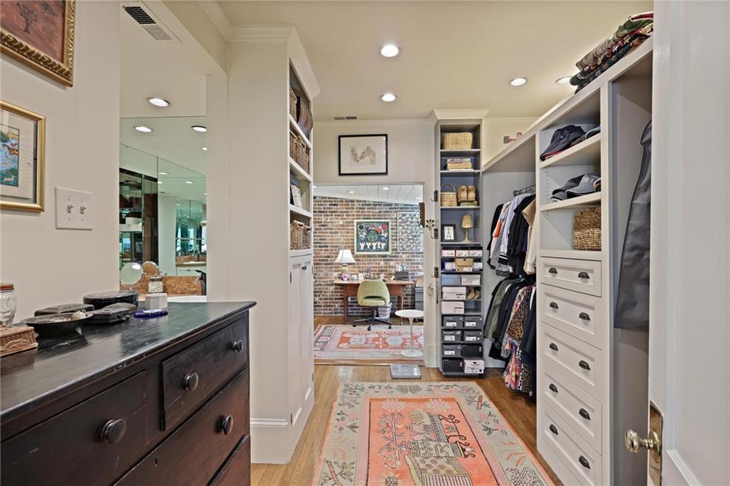 10 Palisades Road NE