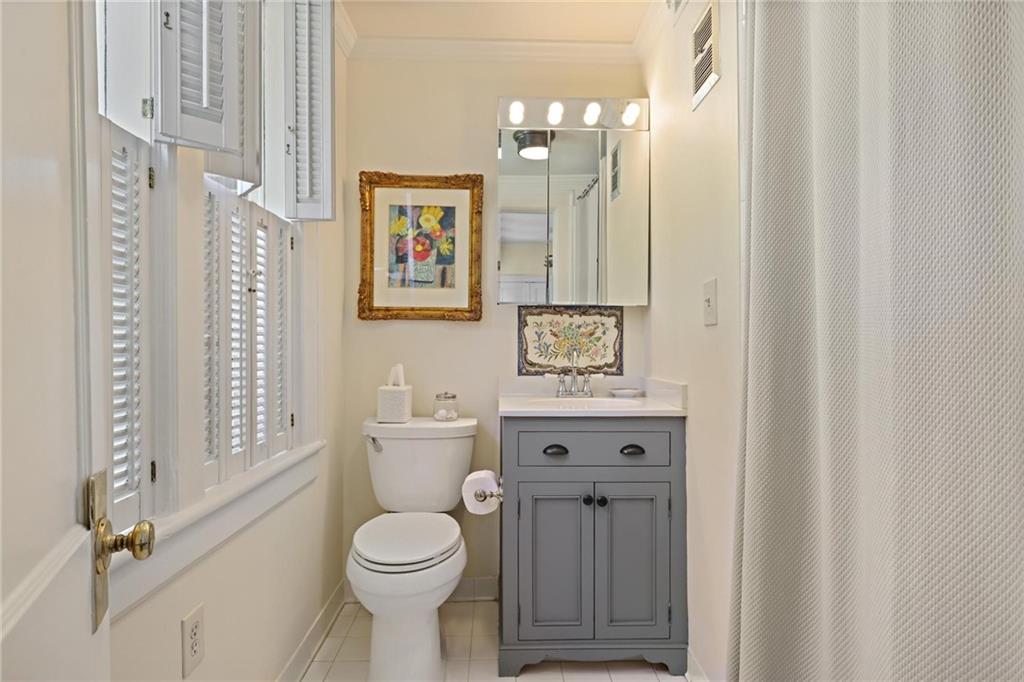 10 Palisades Road NE