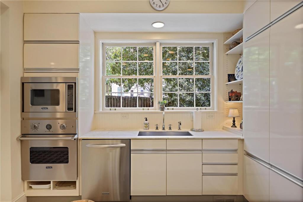 10 Palisades Road NE