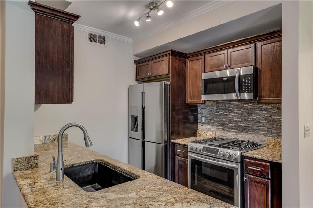 2626 Peachtree Road NW Unit 412