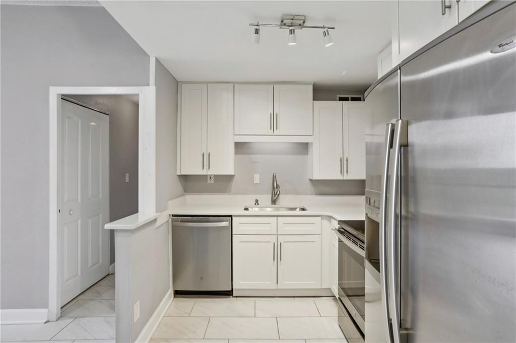 3060 Pharr Court S Unit 612