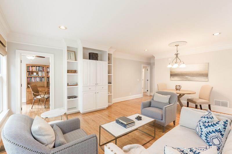 1106 Mclynn Avenue NE