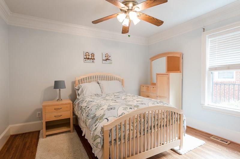 1106 Mclynn Avenue NE