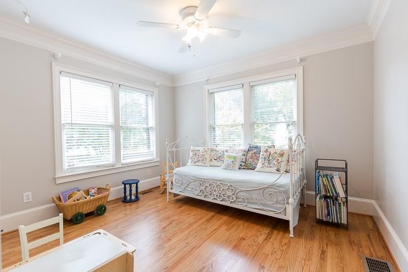 1106 Mclynn Avenue NE