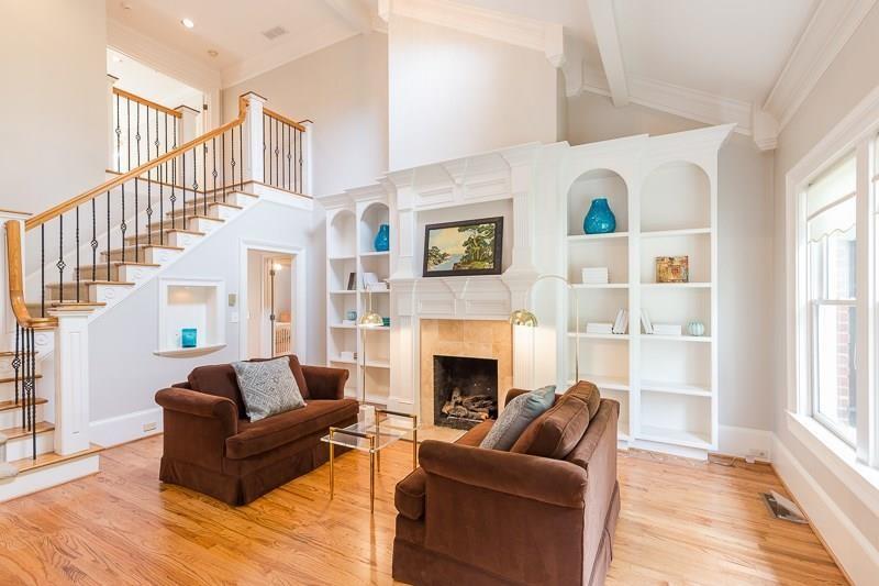 1106 Mclynn Avenue NE