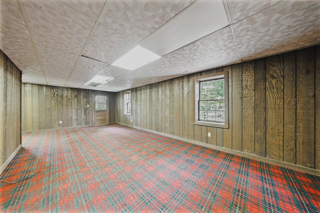 1605 Damon Court