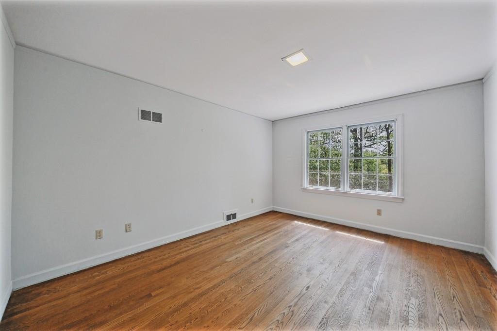 1605 Damon Court