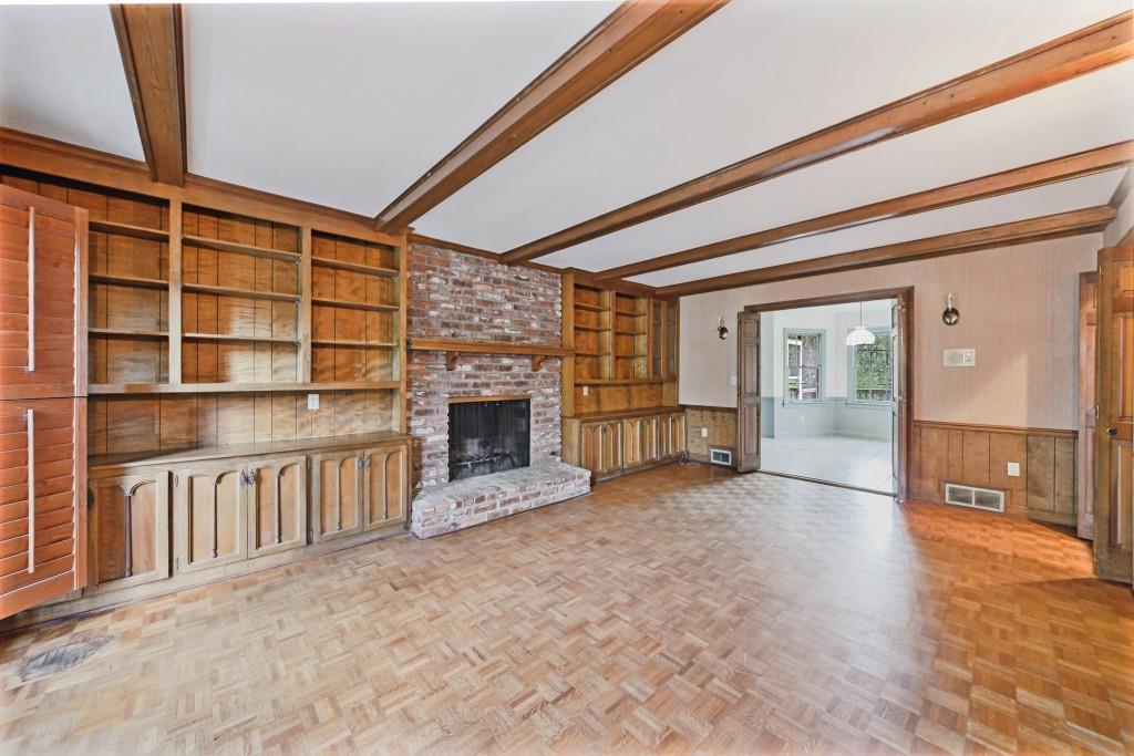 1605 Damon Court