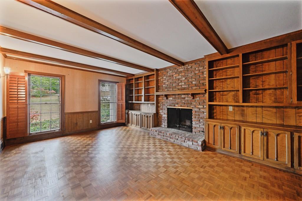 1605 Damon Court