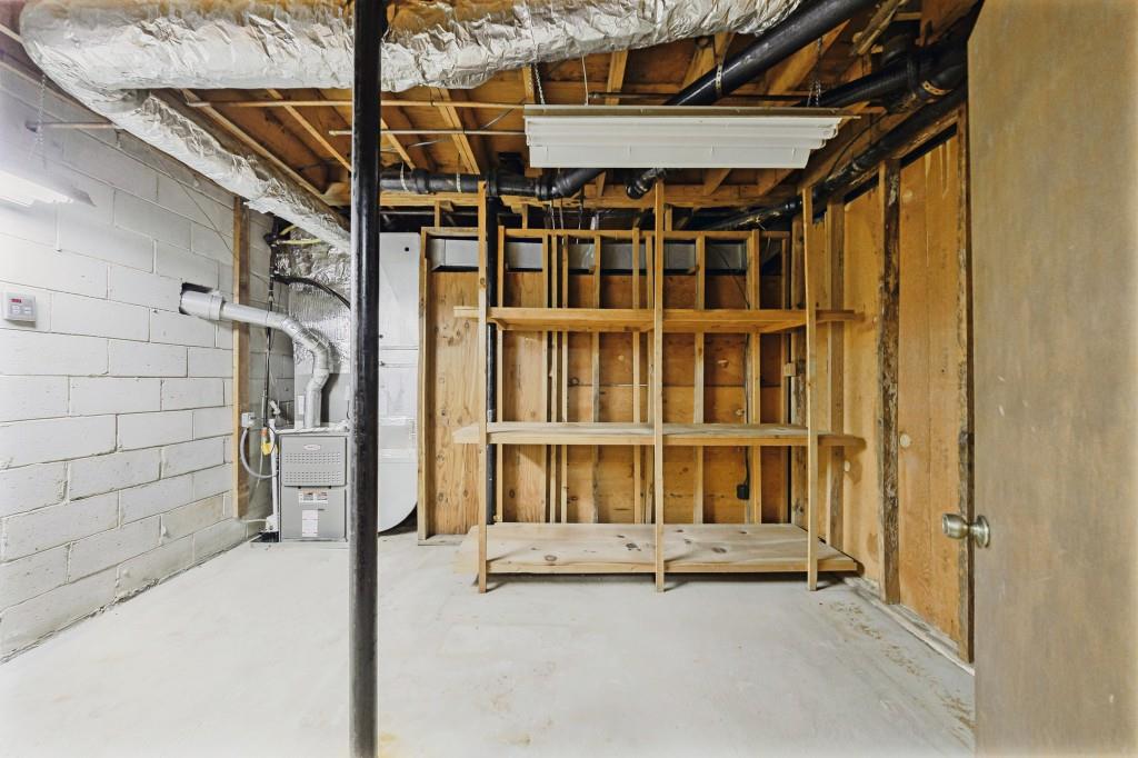 1605 Damon Court