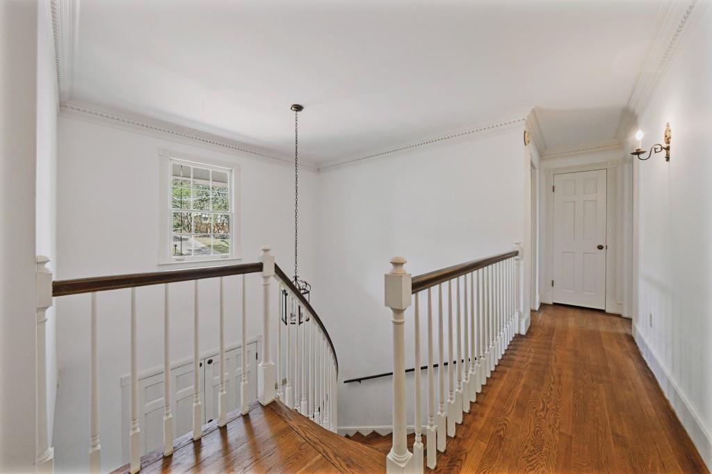 1605 Damon Court
