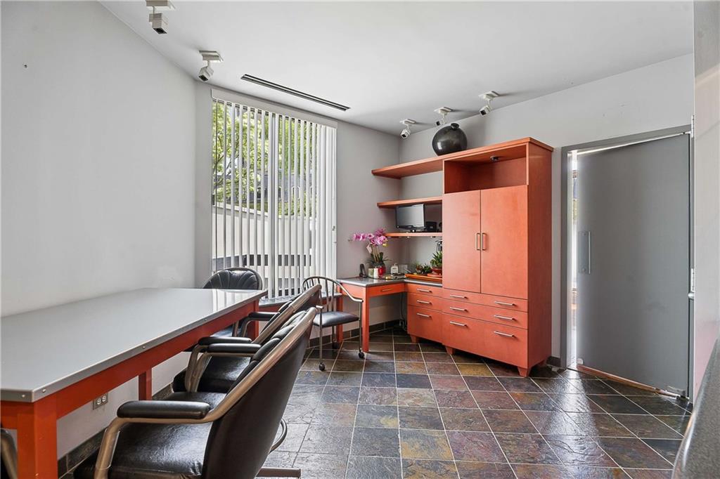 2660 Peachtree Road NW Unit 4A