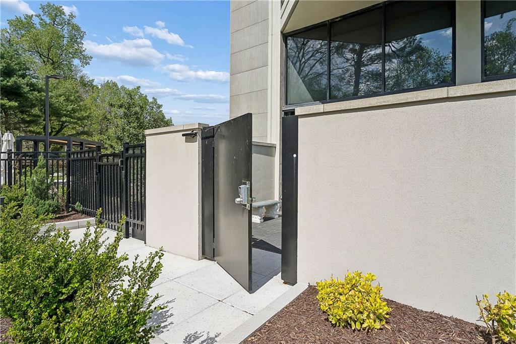 2660 Peachtree Road NW Unit 4A