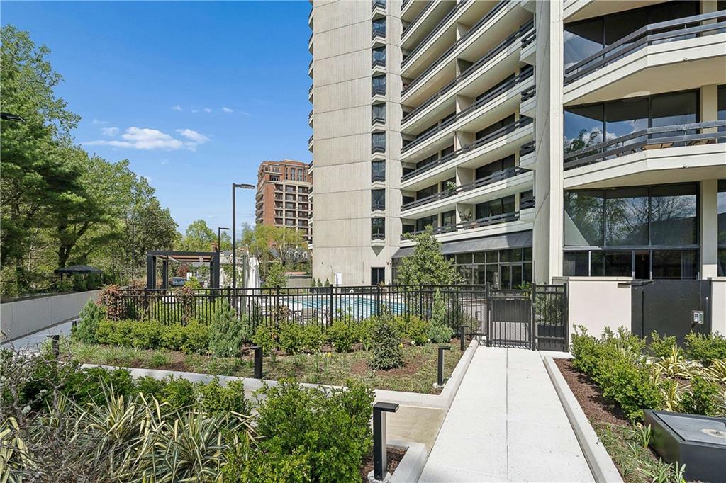 2660 Peachtree Road NW Unit 4A