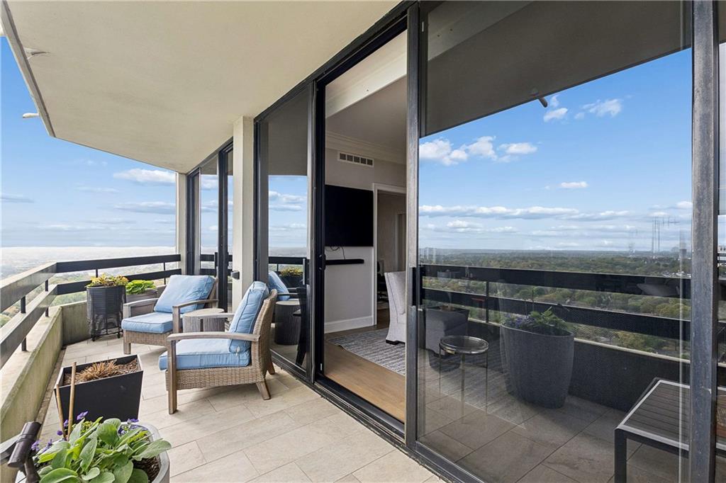 2660 Peachtree Road NW Unit 34F