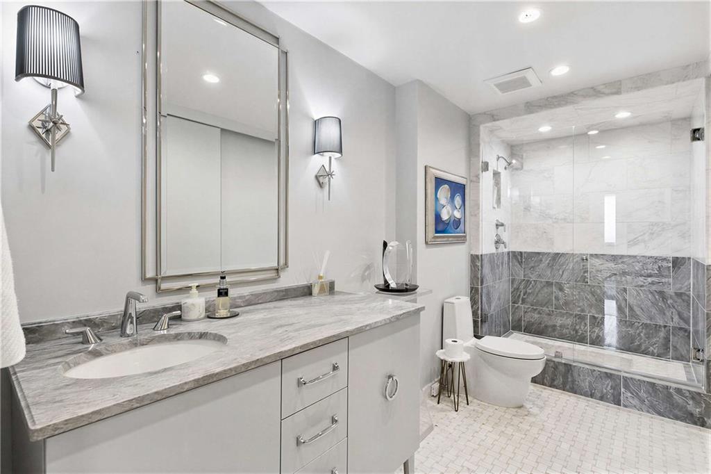 2660 Peachtree Road NW Unit 34F