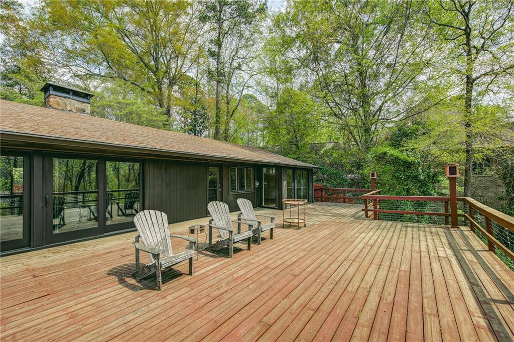 378 Hillside Drive NW