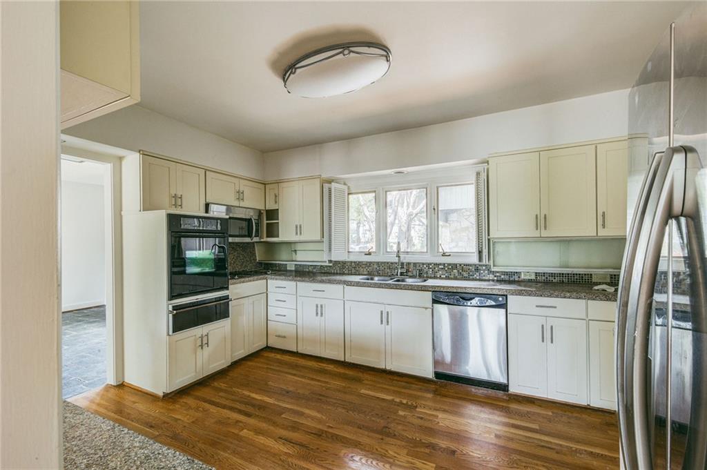 378 Hillside Drive NW