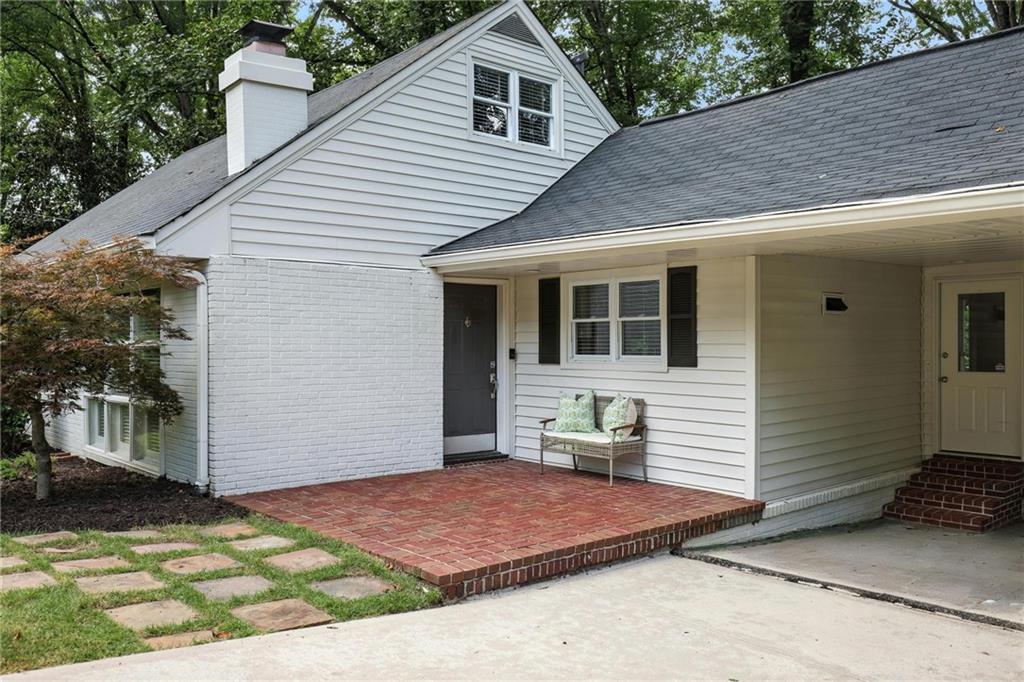 2569 Ridgewood Terrace NW