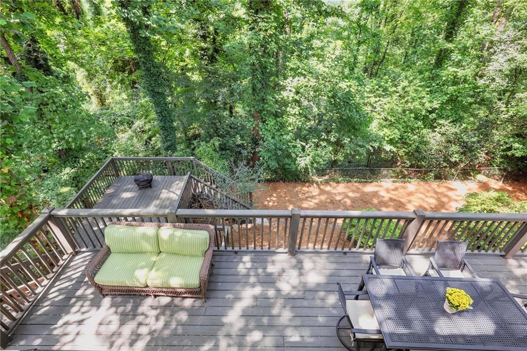 2569 Ridgewood Terrace NW