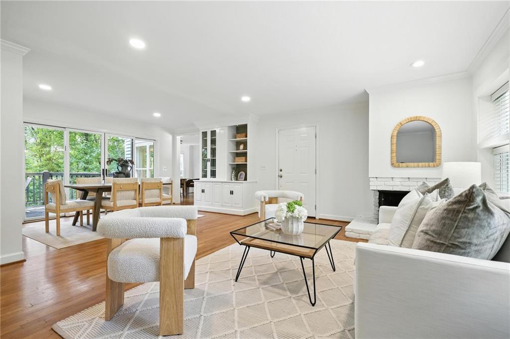 2569 Ridgewood Terrace NW