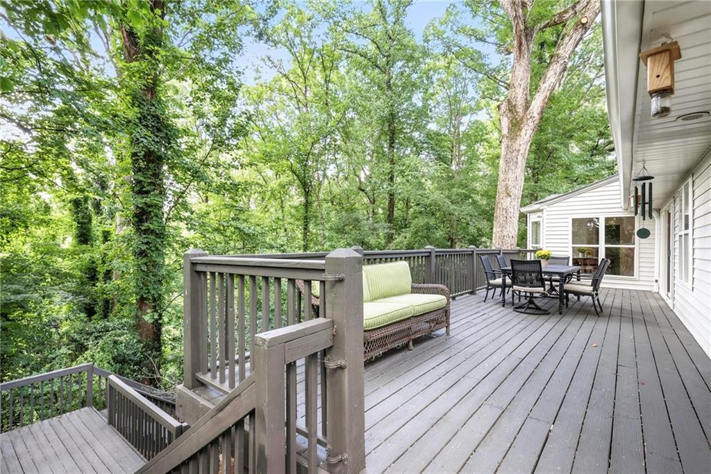 2569 Ridgewood Terrace NW