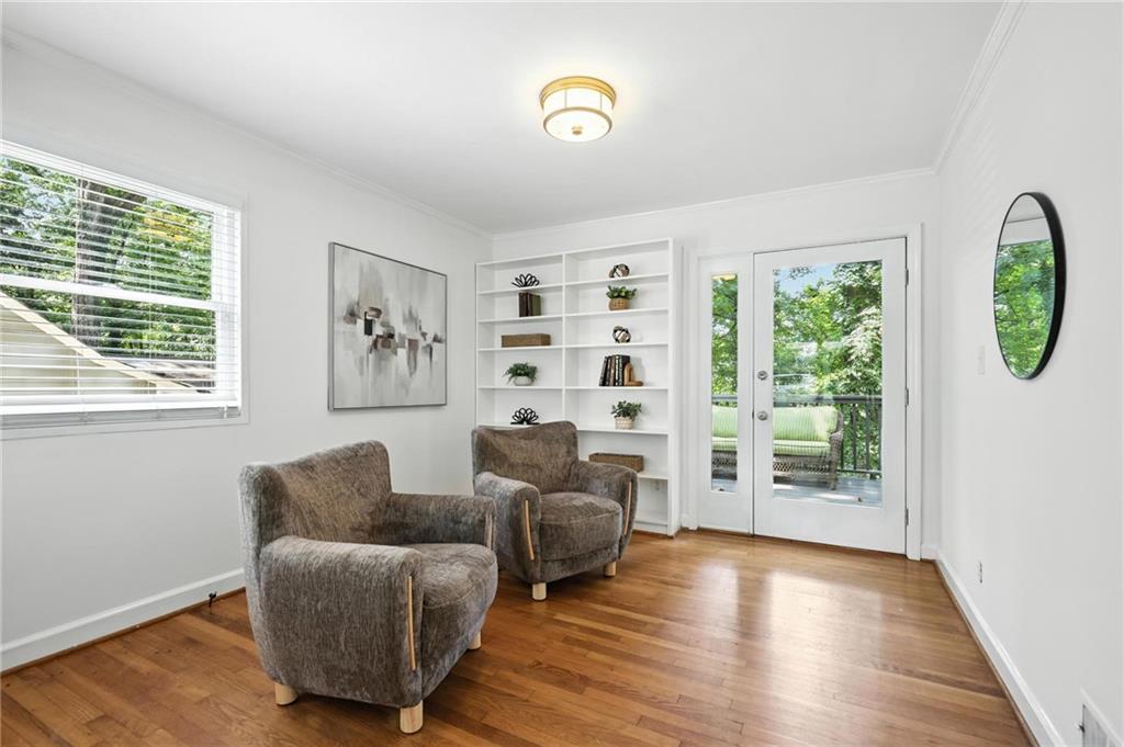 2569 Ridgewood Terrace NW