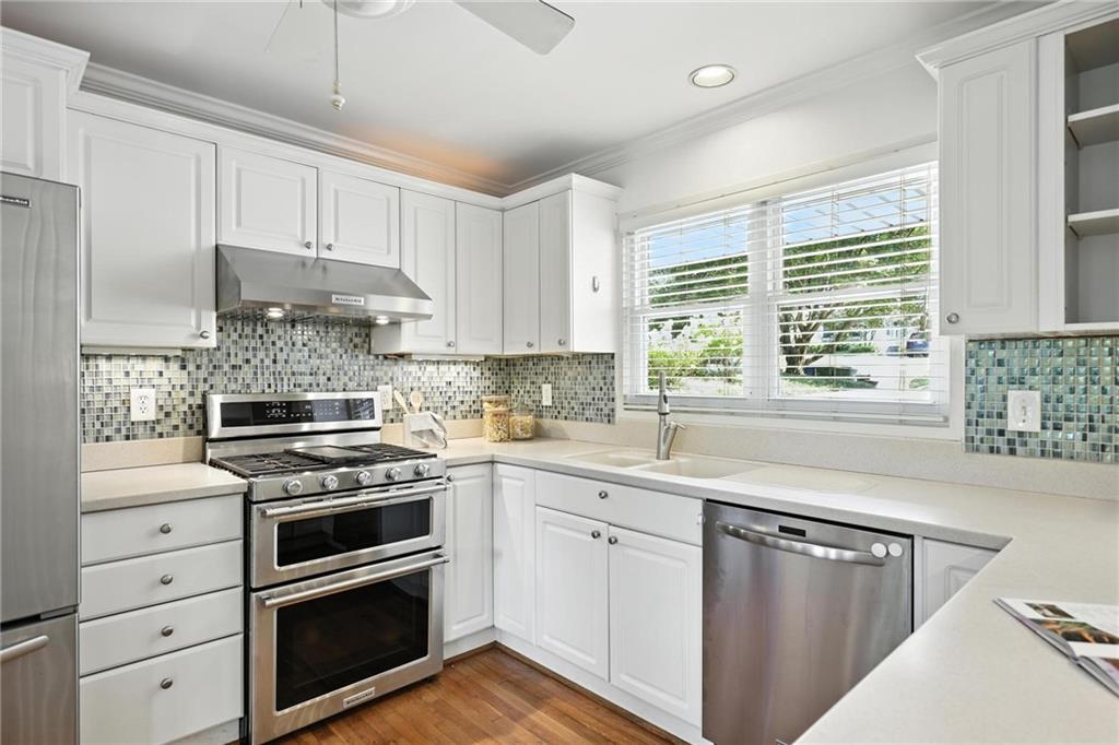 2569 Ridgewood Terrace NW