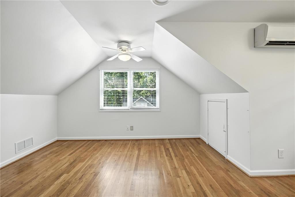 2569 Ridgewood Terrace NW