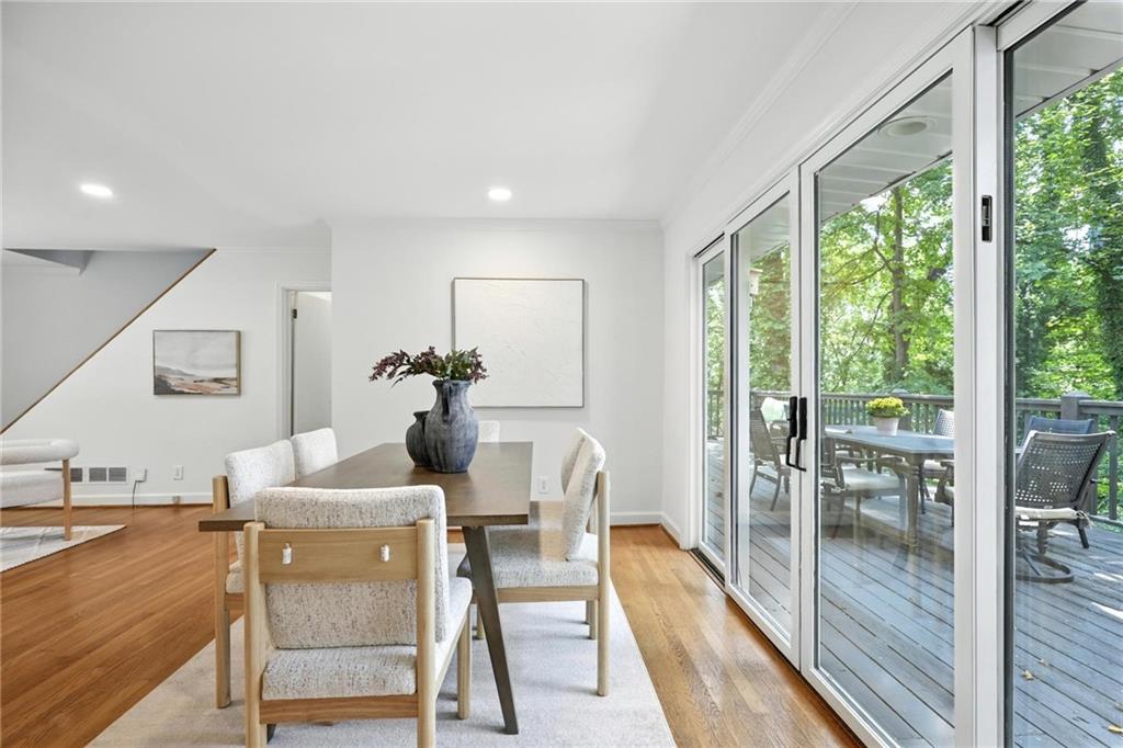 2569 Ridgewood Terrace NW