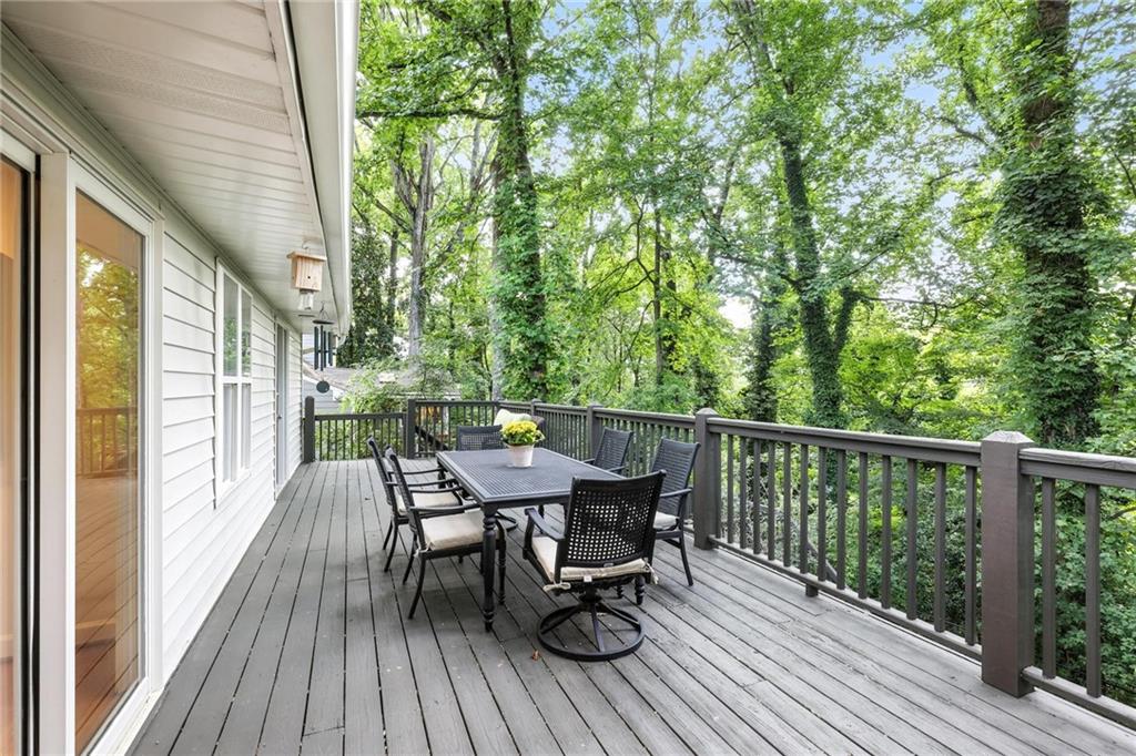 2569 Ridgewood Terrace NW