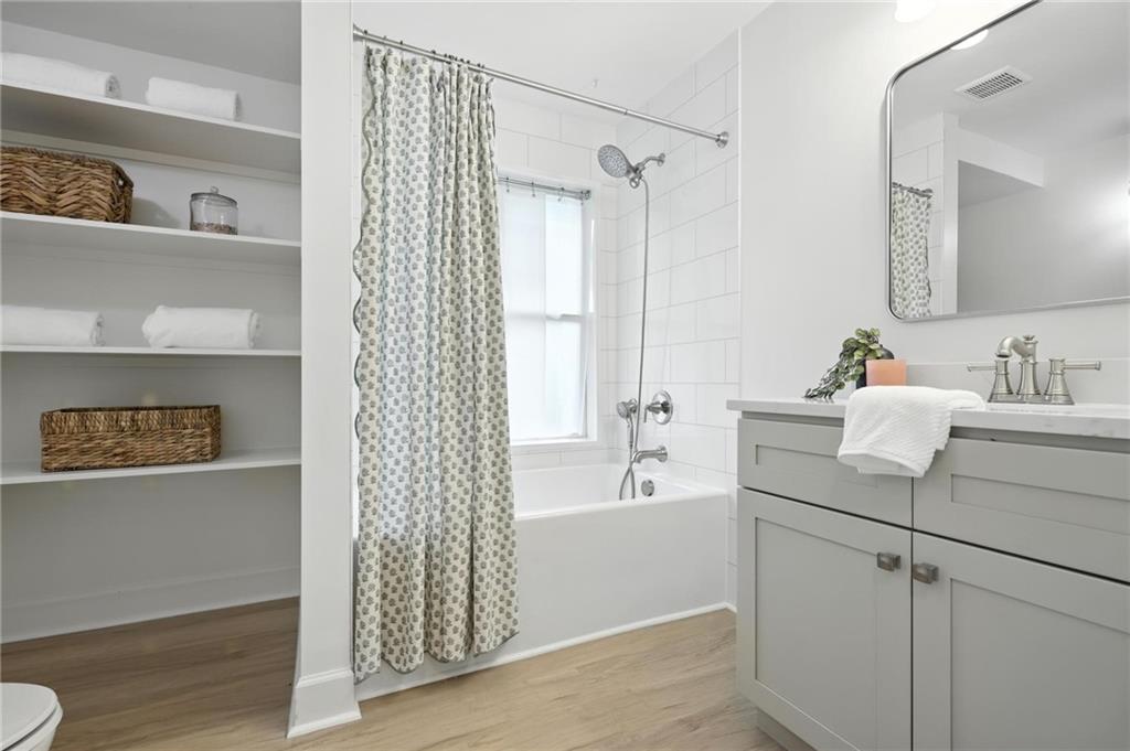 2569 Ridgewood Terrace NW