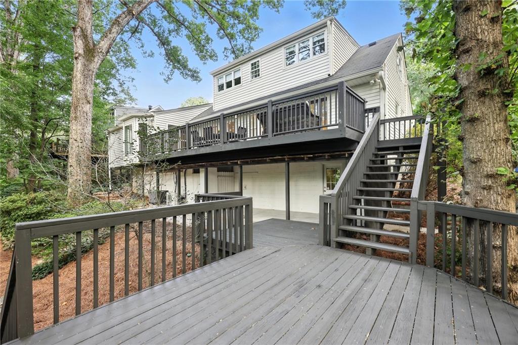 2569 Ridgewood Terrace NW