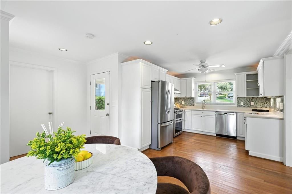 2569 Ridgewood Terrace NW