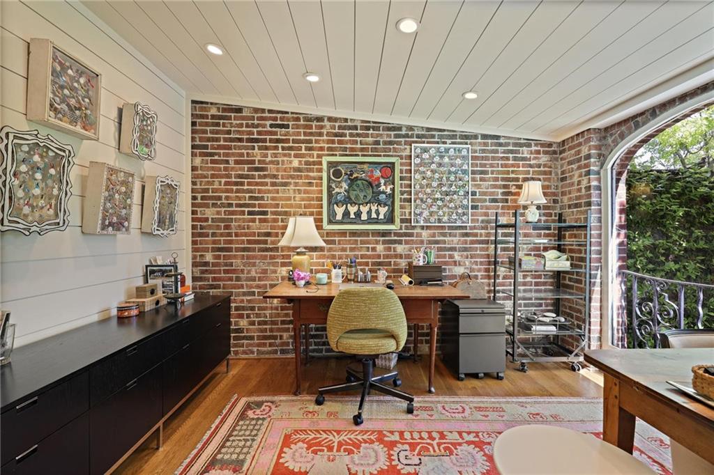 10 Palisades Road