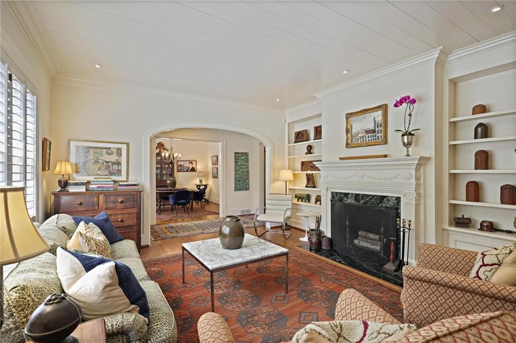 10 Palisades Road