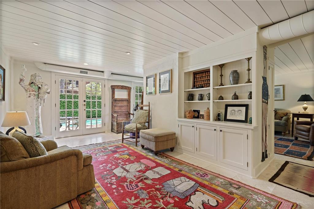 10 Palisades Road