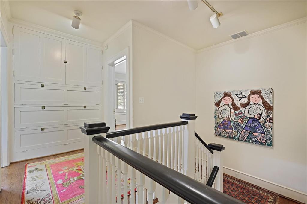 10 Palisades Road