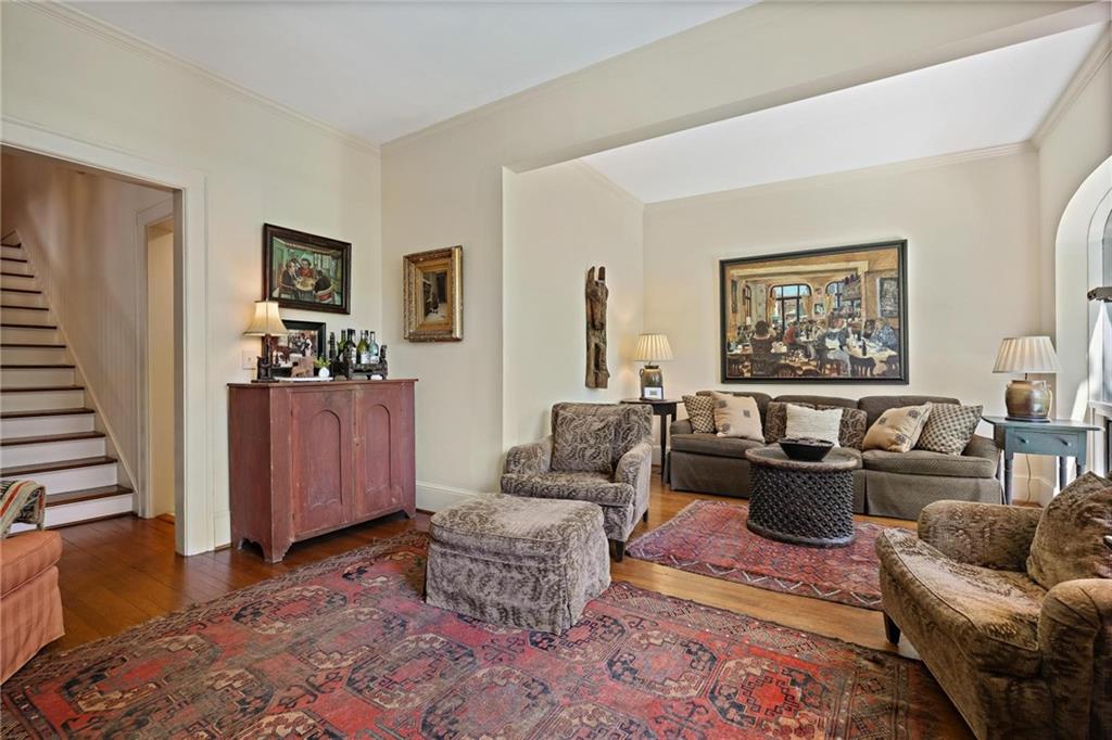 10 Palisades Road
