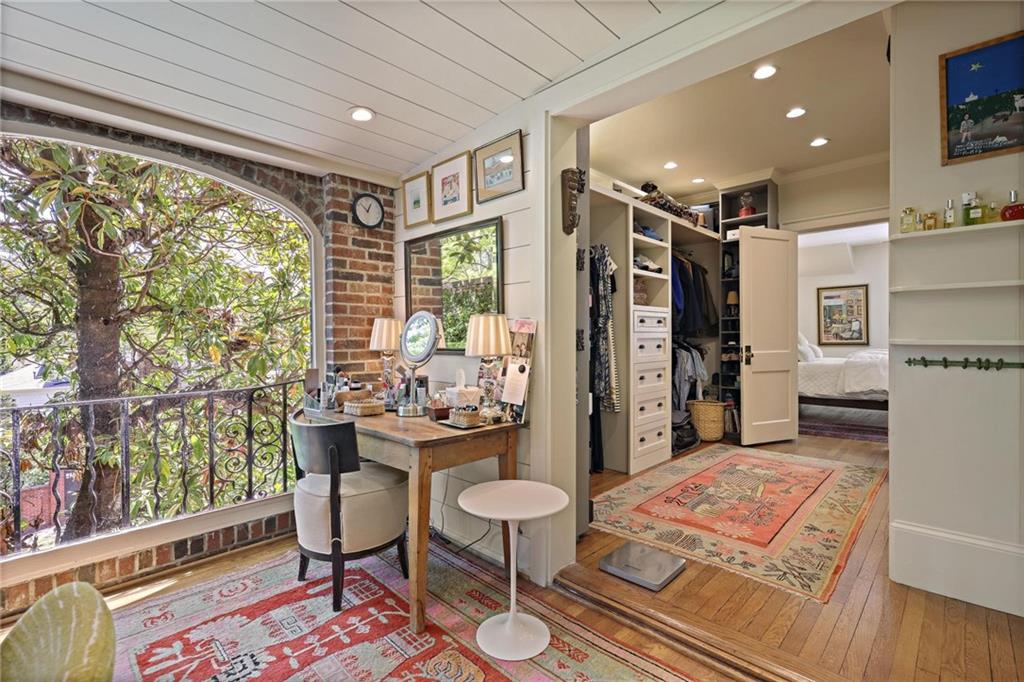 10 Palisades Road