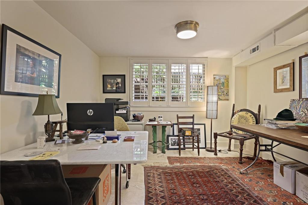 10 Palisades Road