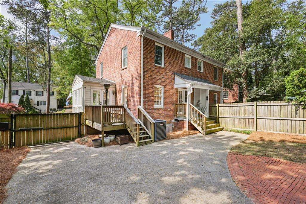 232 Kinsey Court NE