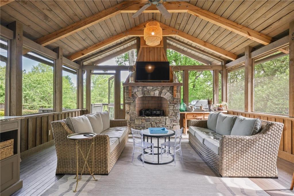 256 Brighton Road NE