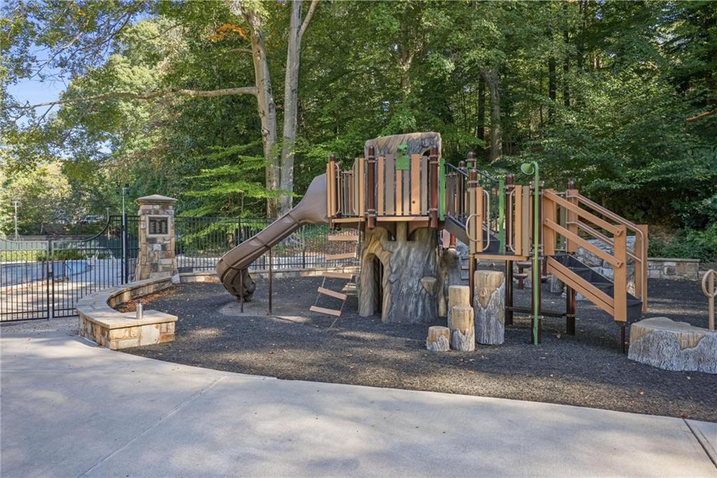 256 Brighton Road NE