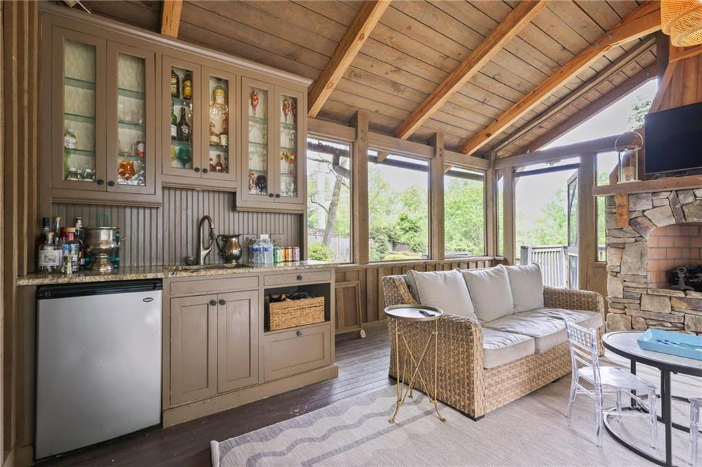 256 Brighton Road NE