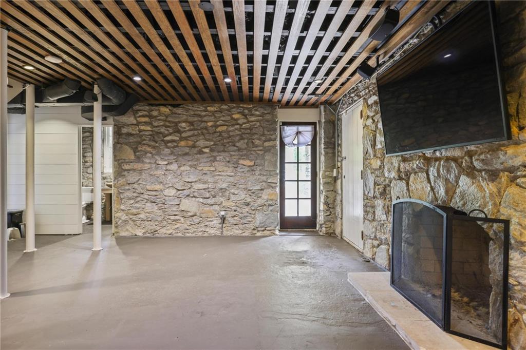 256 Brighton Road NE